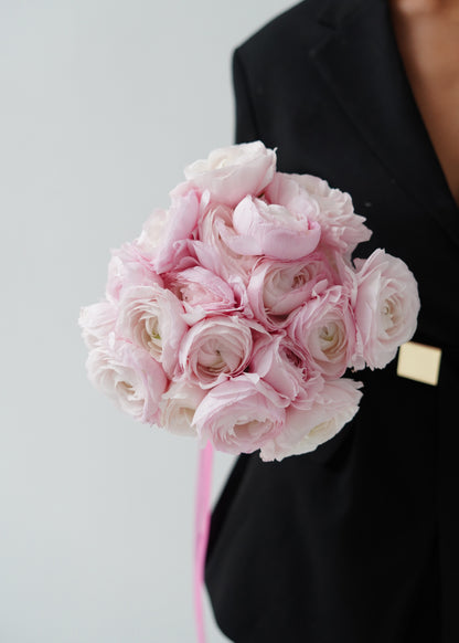 Bouquet de renoncules roses